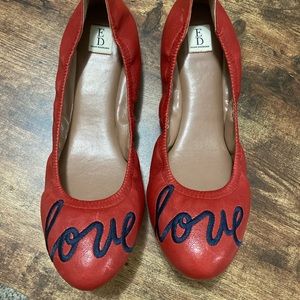 ED Ellen DeGeneres LOVE shoes
